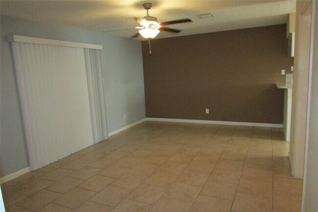 Building Photo - 1611 Chippawa Ln