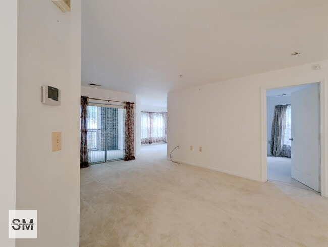 Photo - 6702 Lake Park Dr Townhome