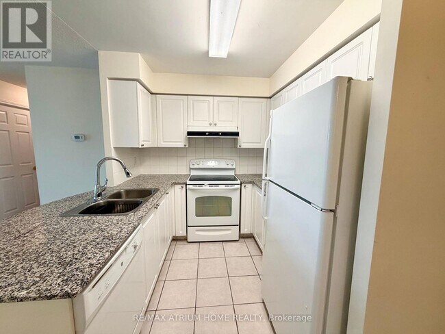 Photo du bâtiment - 5508 Yonge St