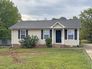 Building Photo - 670 Artic Ave