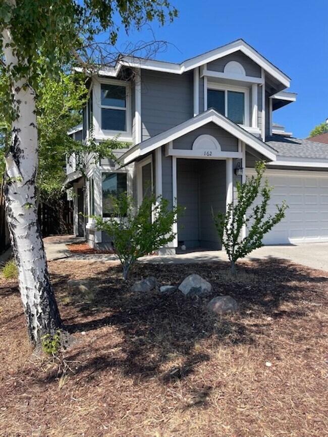 Foto del edificio - COMING SOON! Beautiful Home with Stunning ...