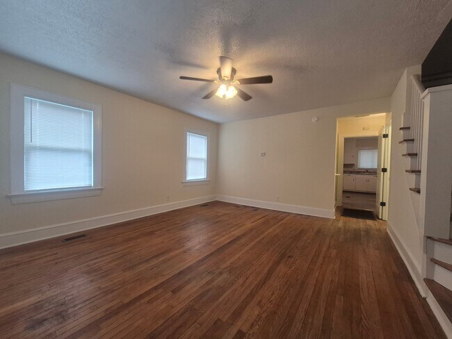 Foto del edificio - 503 S Oak St