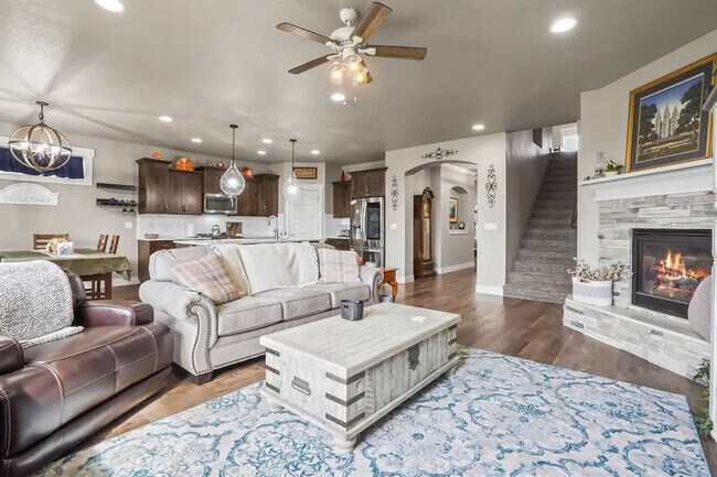 Foto del edificio - 18713 Easter Peak Ave