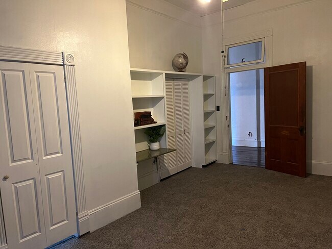 Master bedroom - 475 Pearl St