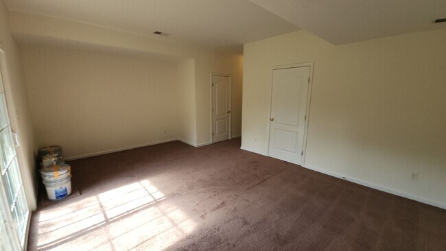 Foto del edificio - Spacious, Large, Luxury 3 Bedroom End - Unit Townhouse in Hockessin, Delaware