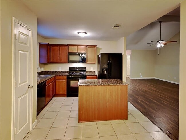 Building Photo - 10292 Stone Gate Dr