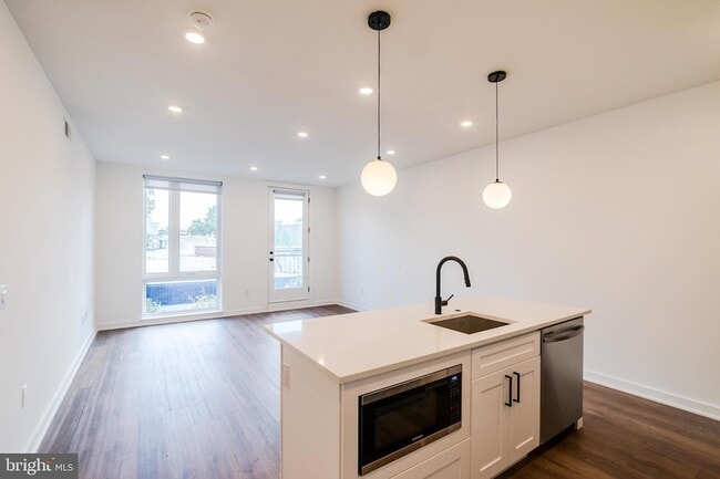 Foto del edificio - 5904 Germantown Ave