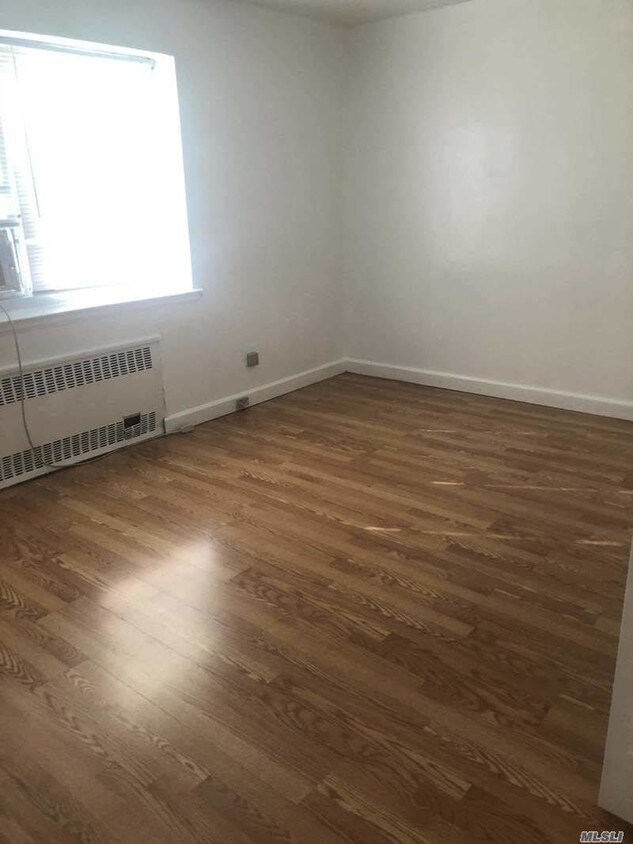 Foto principal - 111-15 66th Ave