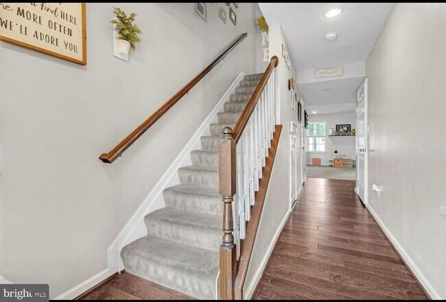Building Photo - 7713 Gaston Pl