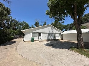 Building Photo - 134 Bellaire Dr