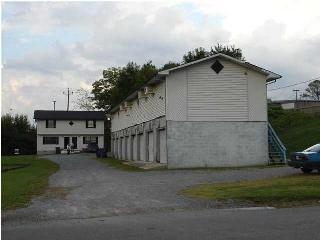 Building Photo - 48 SE Jones Dr