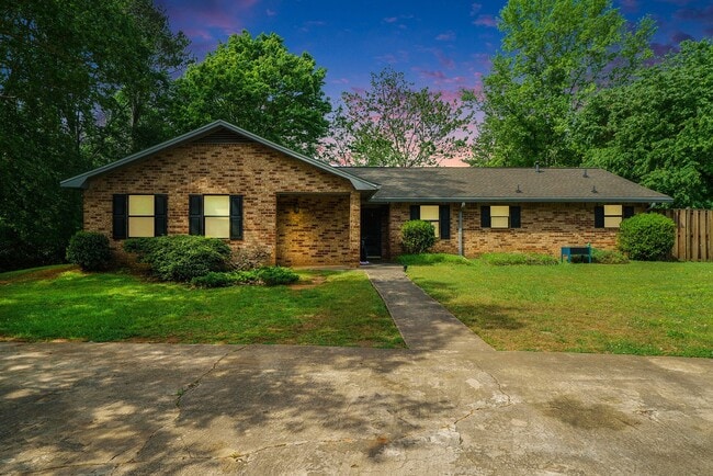 Park East - Park East Apartment