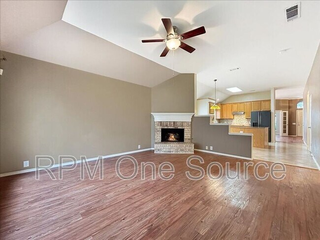 Building Photo - 5817 Sandalwood Dr
