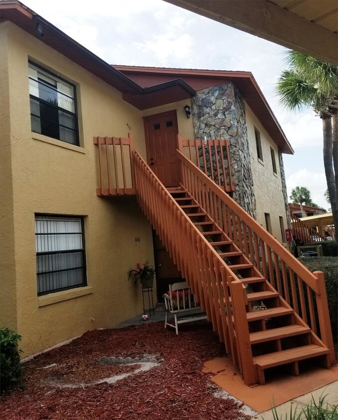 615 Manor Cir, Sebring, FL 33872 Townhome Rentals in Sebring FL