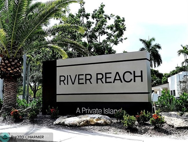 Building Photo - 1000 River Reach Dr