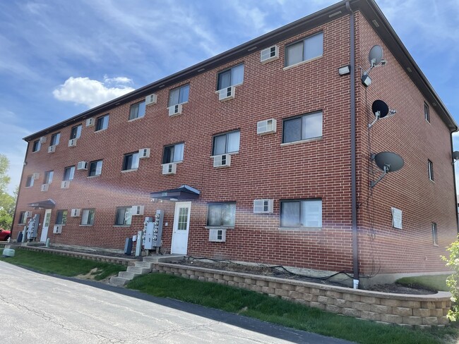 Building Photo - 1158 Cedar St
