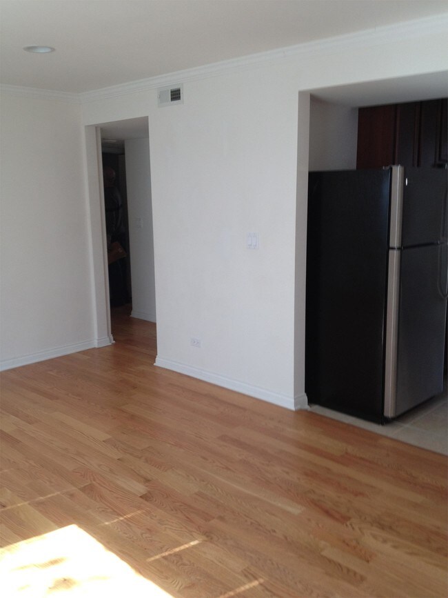 Foto del edificio - 627 Brummel St