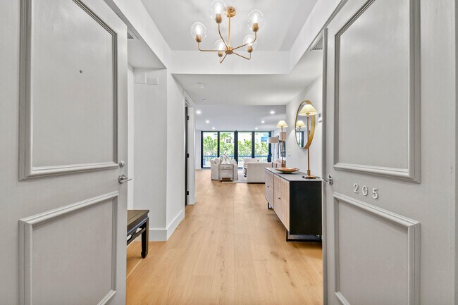 Foto del edificio - 2660 S Ocean Blvd