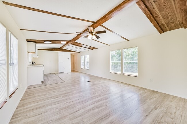 Building Photo - 1749 Max Rd