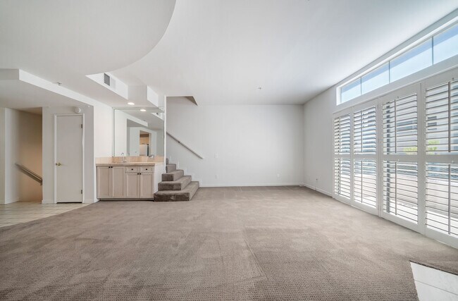 Building Photo - 5107 Coldwater Canyon Ave