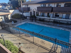 Building Photo - 1173 Fair Oaks Ave