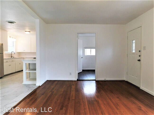 Foto del edificio - 4 br, 1 bath House - 1100 Estes Dr
