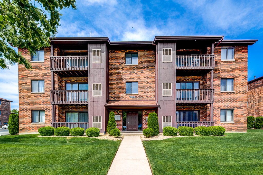 15712 Peggy Ln Unit 4, Oak Forest, IL 60452 - Condo for Rent in Oak ...