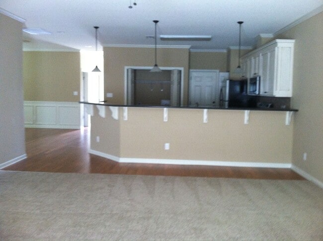 Foto del edificio - 5141 Greyfield Pl N