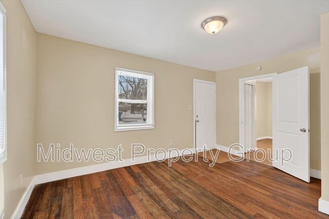 Building Photo - 159 Barto Dr