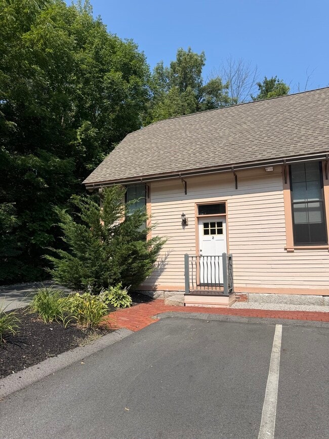 Building Photo - 352 Manchaug Rd