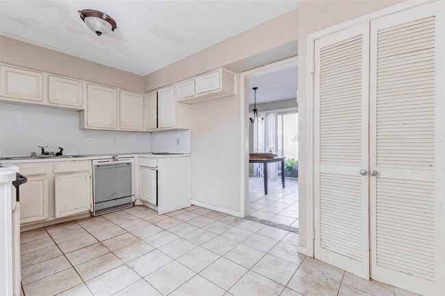 Foto del edificio - 7941 Kendalia Dr