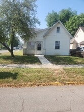 Building Photo - 1203 W 4th St