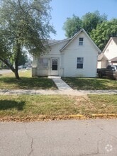 Building Photo - 1203 W 4th St
