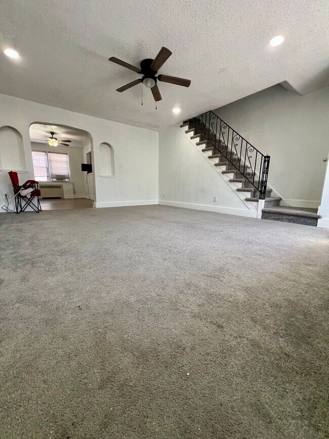 Foto del edificio - 624 Briarcliff Rd