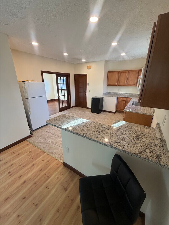 Foto del edificio - 569 Main St