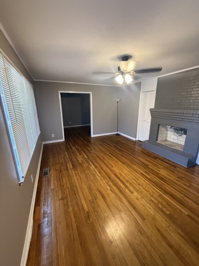 Foto del edificio - 405 Lamar St