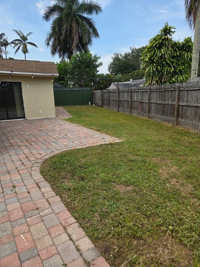 Building Photo - 18437 Spanish Isles Pl