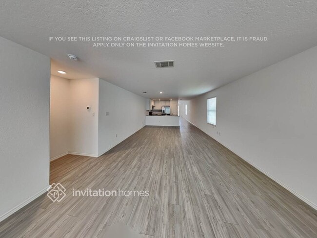 Building Photo - 116 Hollywood Dr