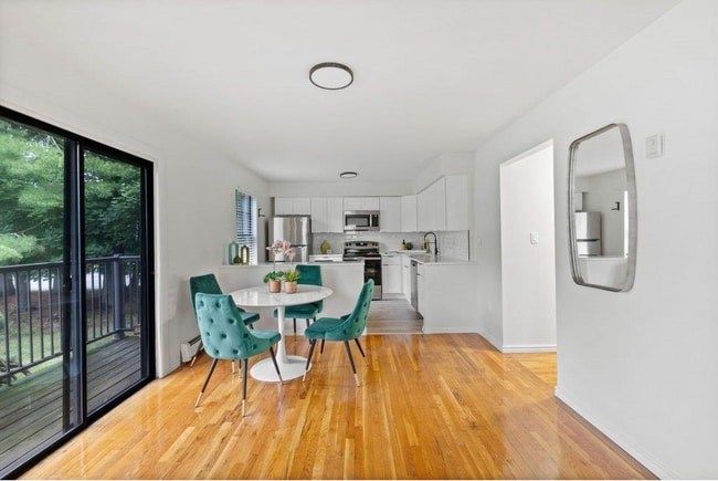 Interior Photo - Princeton Gardens