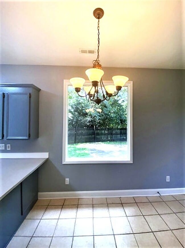 Building Photo - Downtown Cornelius! Minutes from Lake Norman! NEW HVAC!  2 Bedroom, DUPLEX!