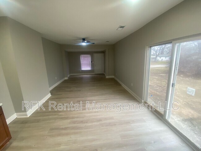 Foto del edificio - 2224 Langley Ave