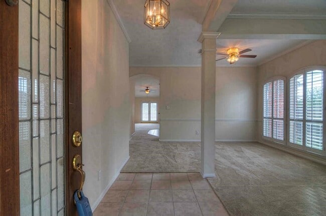 Building Photo - 1110 Cheddar Ridge Dr