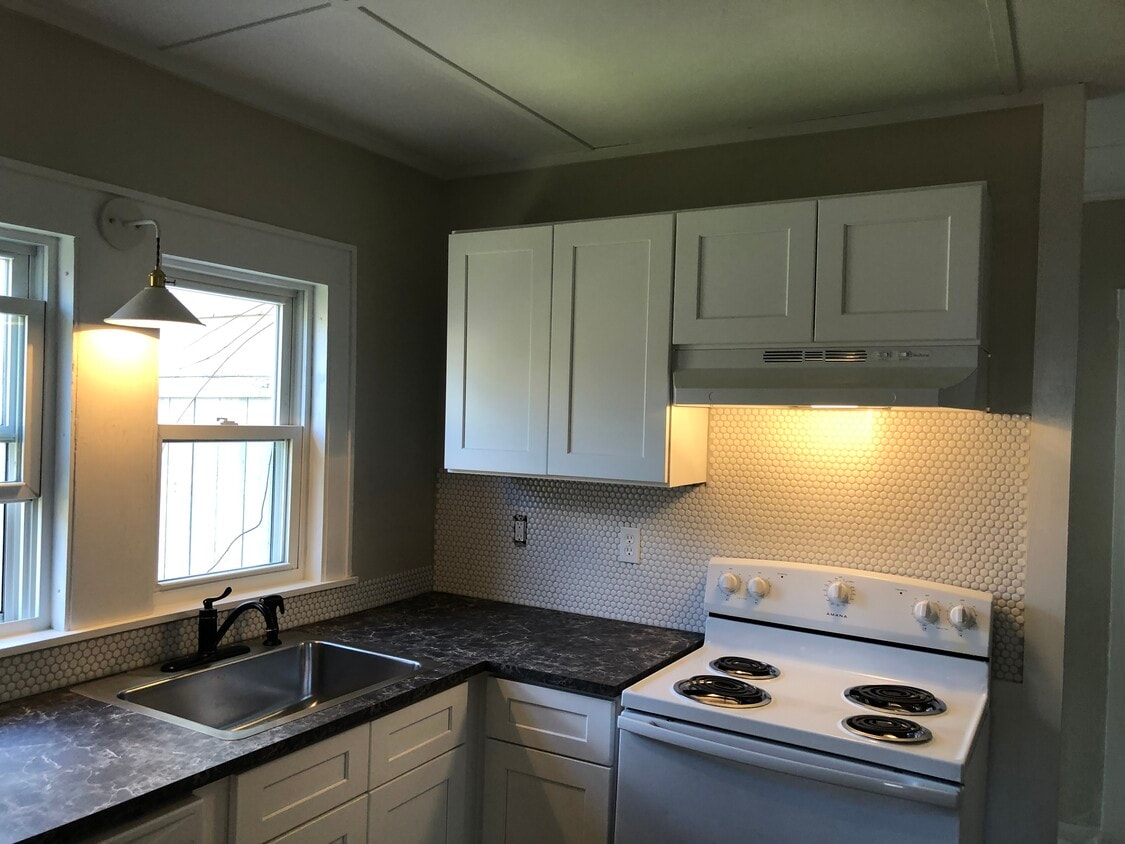 Foto del edificio - 995 Western Ave