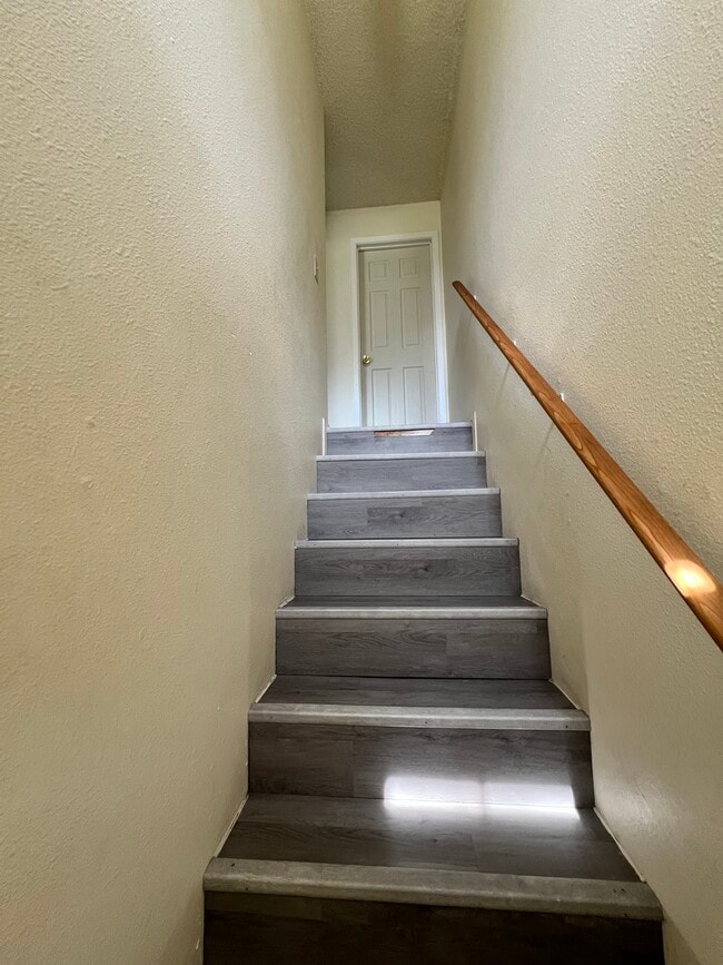 Foto del edificio - 636 Garland St