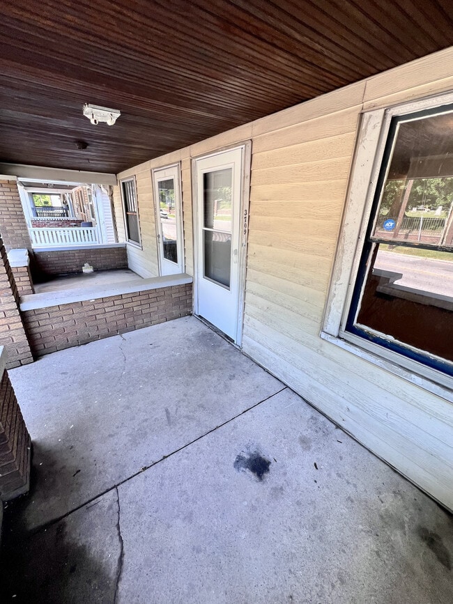 Building Photo - 3709 Boulevard Pl