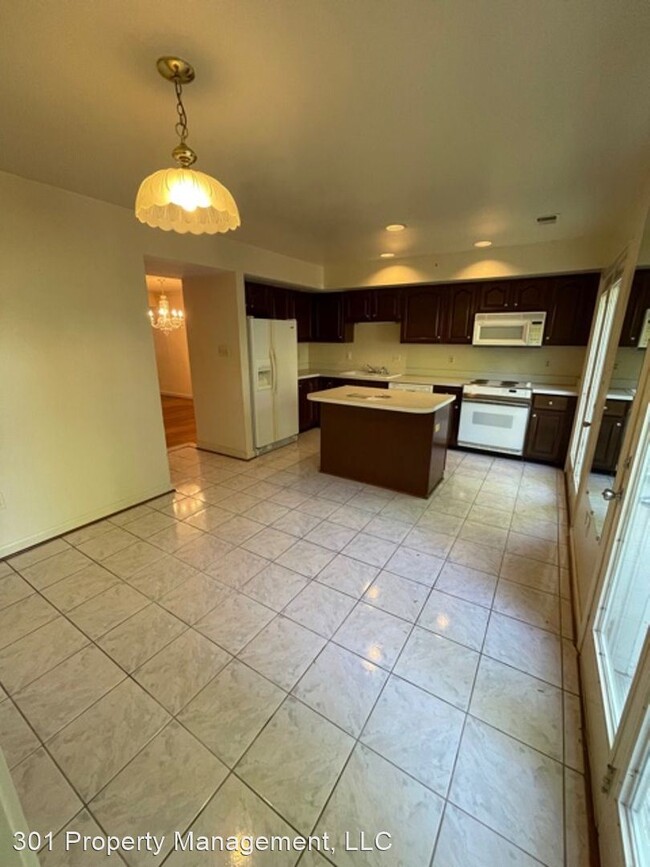 Building Photo - 3 br, 3.5 bath House - 502 Quince Court