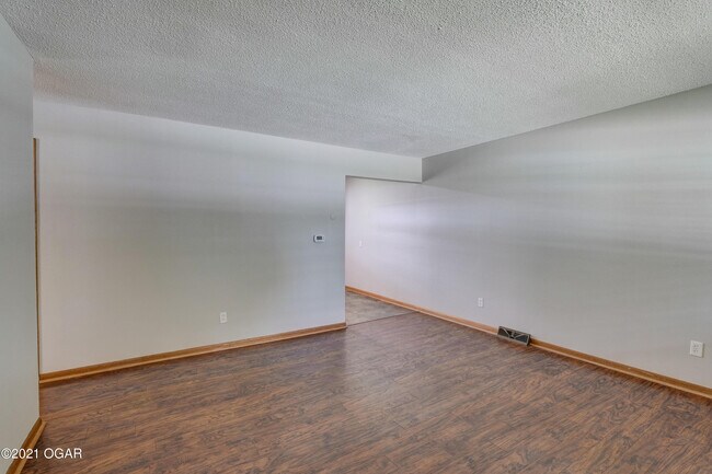 Foto del edificio - 714 W 12th St