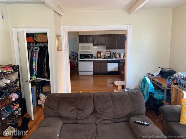 Building Photo - 1 br, 1 bath  - 80 Robbins St #4