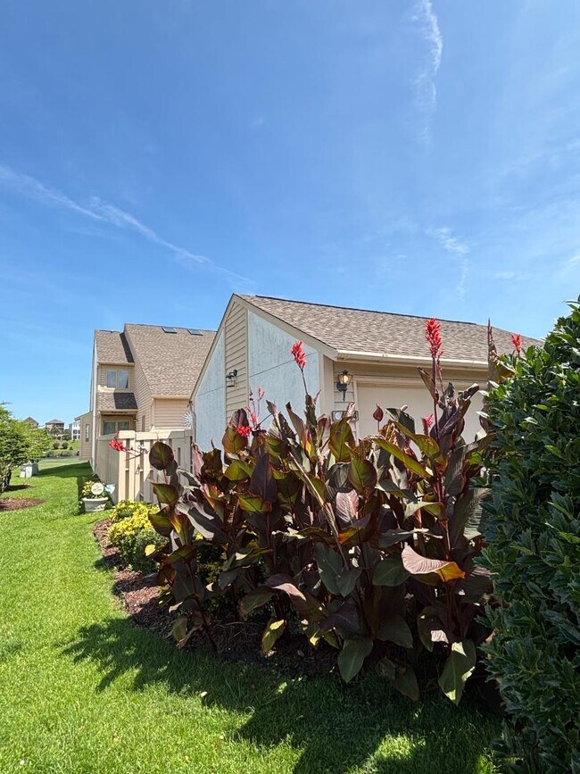 Foto del edificio - 4034 Fairway Lakes Dr