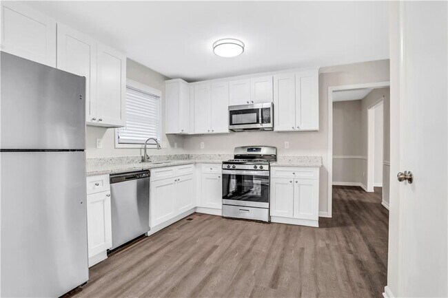 Building Photo - 2288 Smith Ave SW
